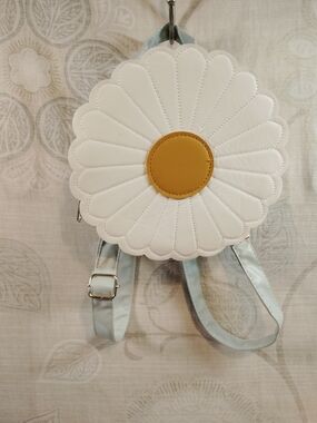White Daisy-Shaped Kids Mini  Backpack Bag with Mustard Center